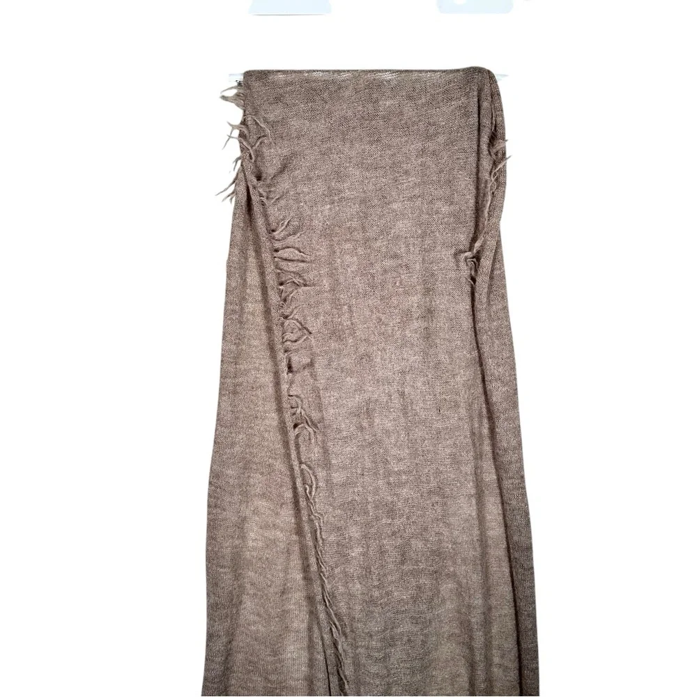 LATIERRA Sierra Hand-brushed Baby Alpaca Scarf in taupe - Picture 4 of 8